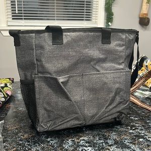 Thirty-one crossbody tote